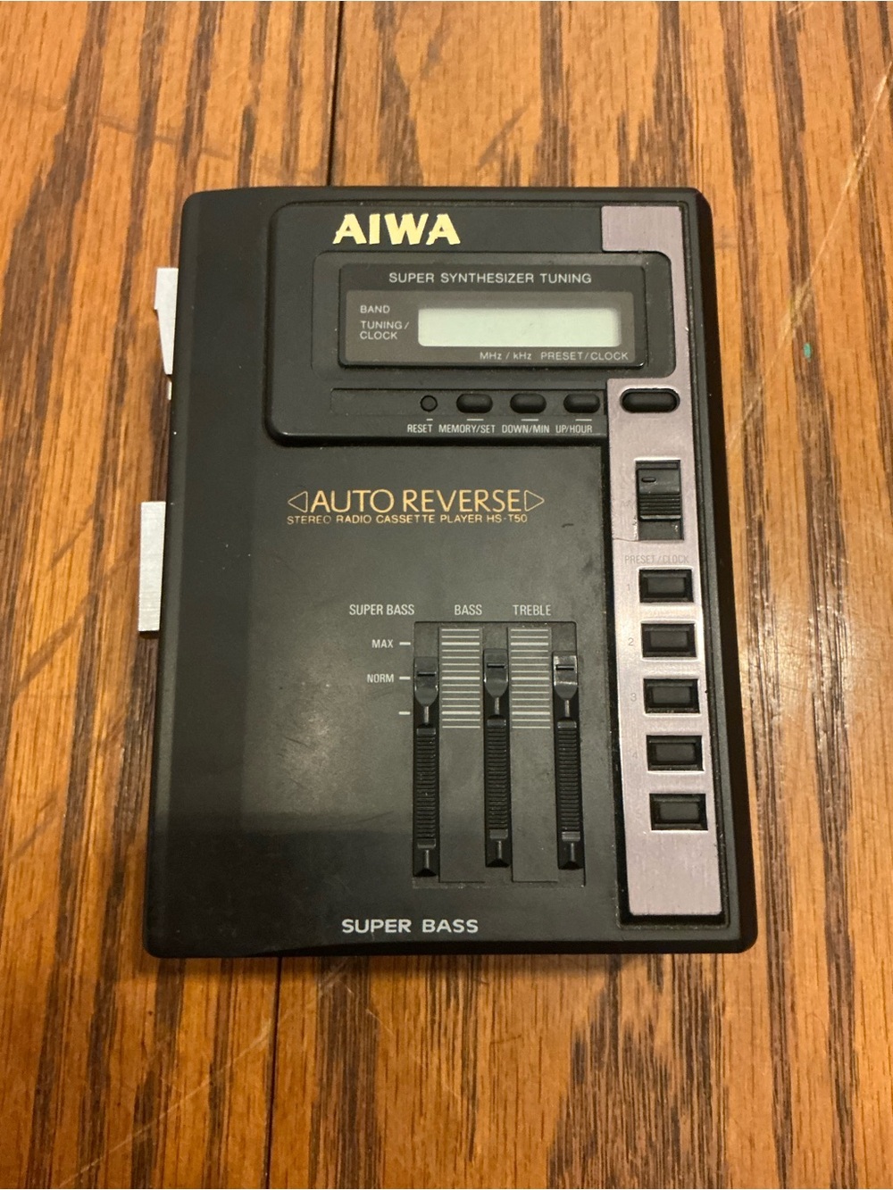 AIWA HS-T50 AM/FM Radio Cassette Player Auto Reverse Super Bass UNTESTED